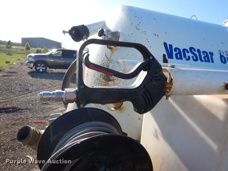 image for item JH9736 2001 Vacstar 800 DT  vacuum excavator
