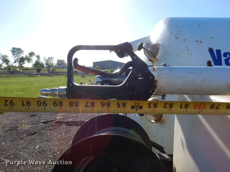 image for item JH9736 2001 Vacstar 800 DT  vacuum excavator