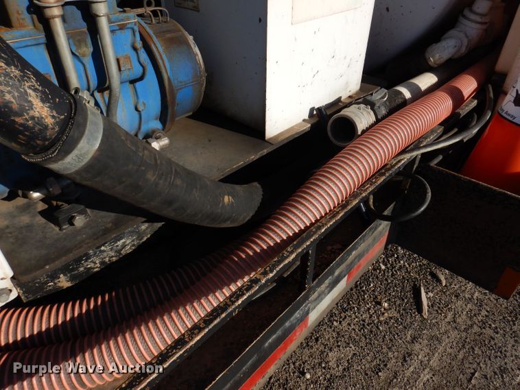 image for item JH9736 2001 Vacstar 800 DT  vacuum excavator