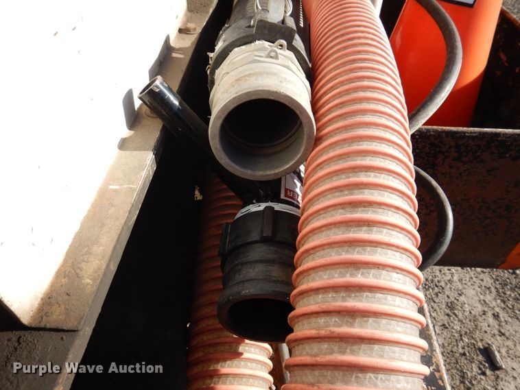 image for item JH9736 2001 Vacstar 800 DT  vacuum excavator