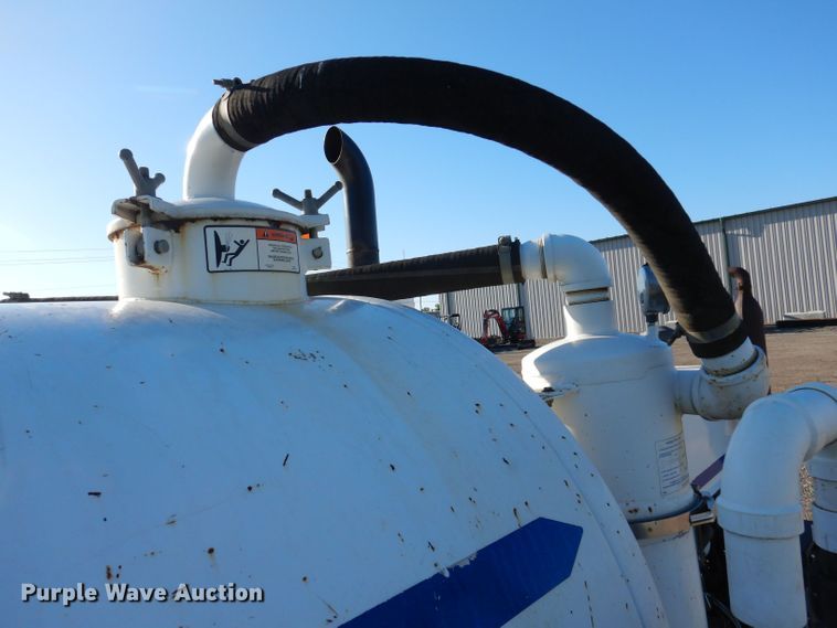 image for item JH9736 2001 Vacstar 800 DT  vacuum excavator