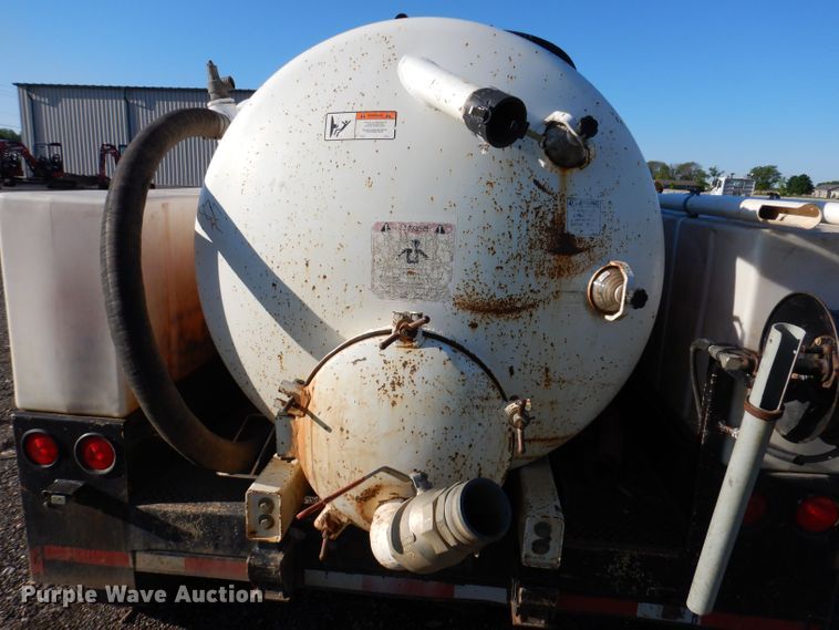 image for item JH9736 2001 Vacstar 800 DT  vacuum excavator