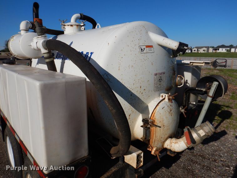 image for item JH9736 2001 Vacstar 800 DT  vacuum excavator