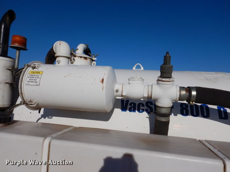 image for item JH9736 2001 Vacstar 800 DT  vacuum excavator