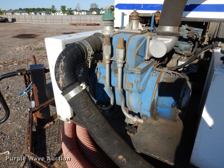 image for item JH9736 2001 Vacstar 800 DT  vacuum excavator