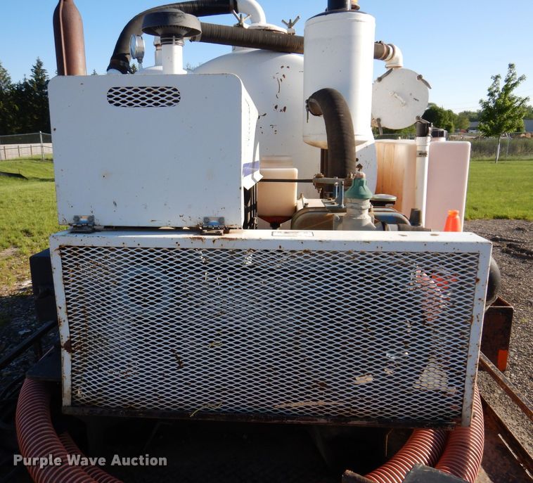 image for item JH9736 2001 Vacstar 800 DT  vacuum excavator