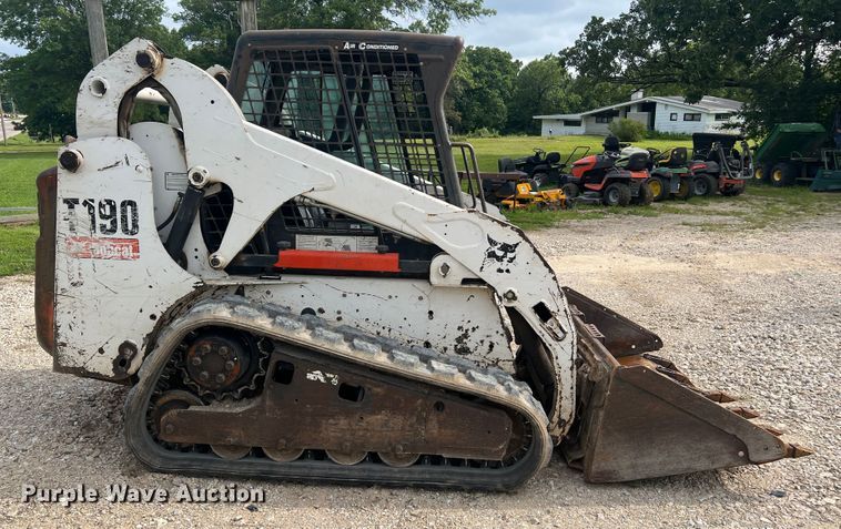 image for item JM9146 2008 Bobcat T190  tracked skid steer loader