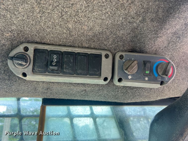 image for item JM9146 2008 Bobcat T190  tracked skid steer loader