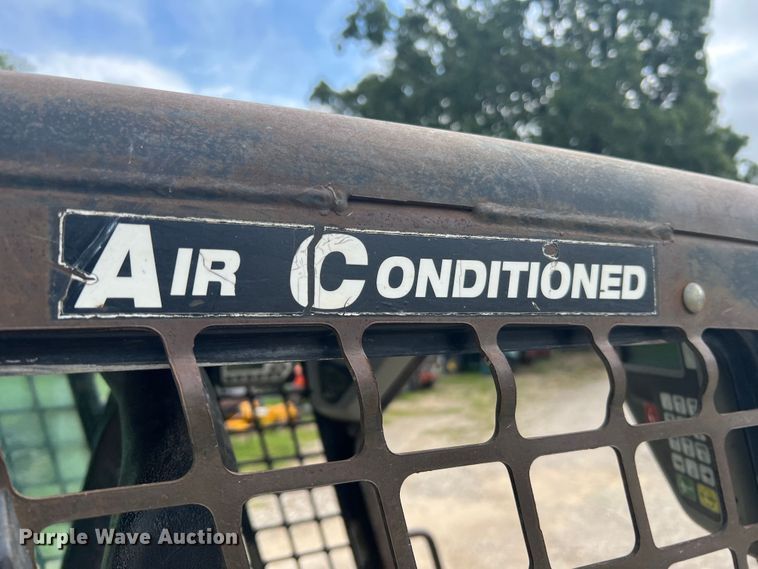 image for item JM9146 2008 Bobcat T190  tracked skid steer loader