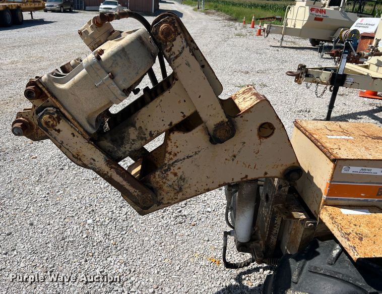 image for item JM9163 1991 Burkeen B30  trencher