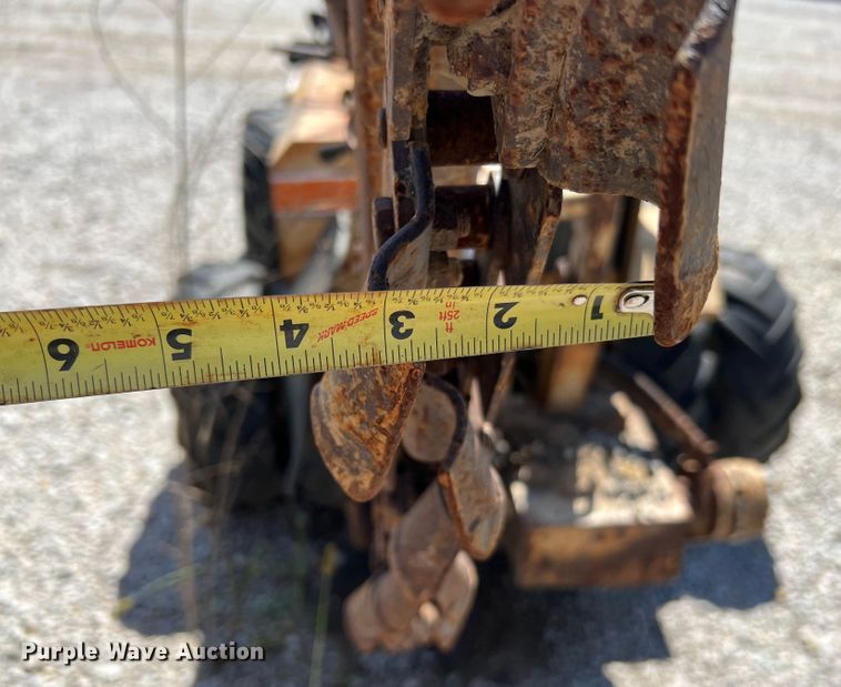 image for item JM9163 1991 Burkeen B30  trencher