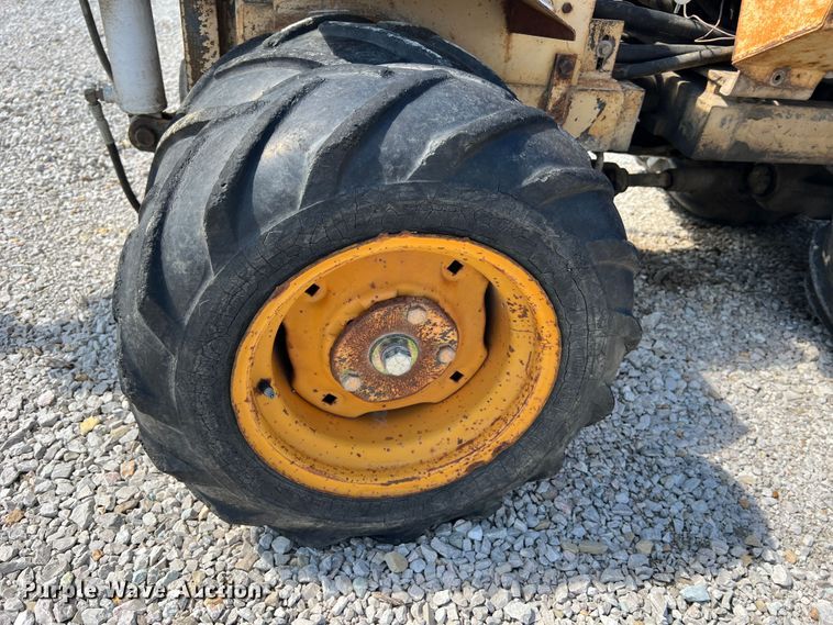 image for item JM9163 1991 Burkeen B30  trencher