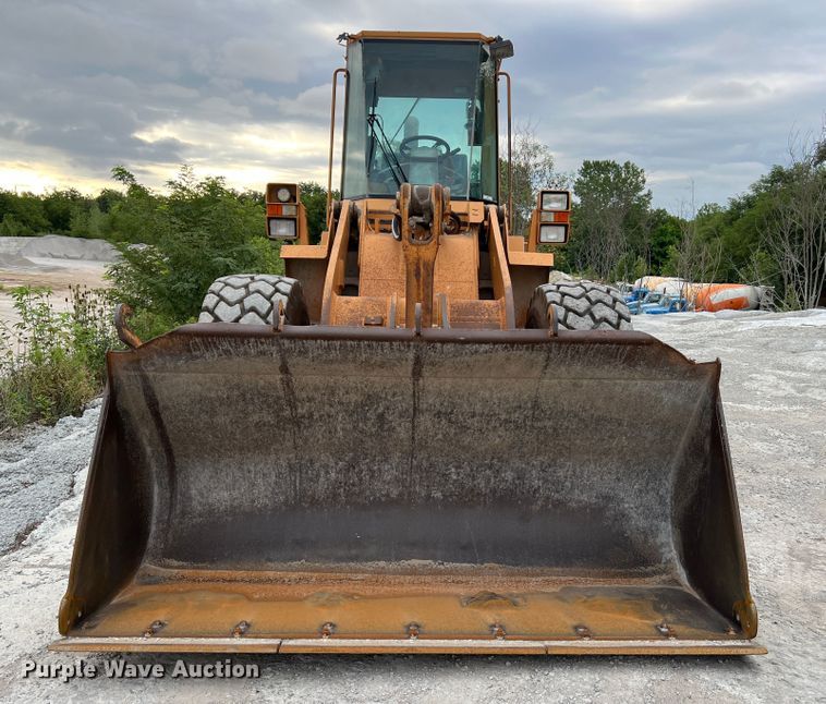 image for item JM9172 1995 Case 721B  wheel loader