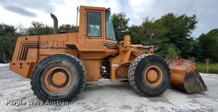 image for item JM9172 1995 Case 721B  wheel loader