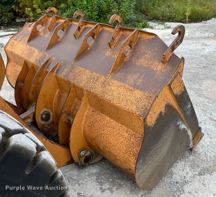 image for item JM9172 1995 Case 721B  wheel loader