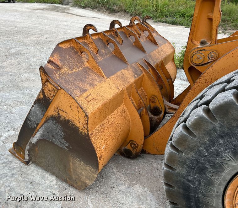 image for item JM9172 1995 Case 721B  wheel loader