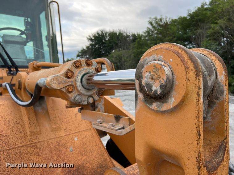 image for item JM9172 1995 Case 721B  wheel loader