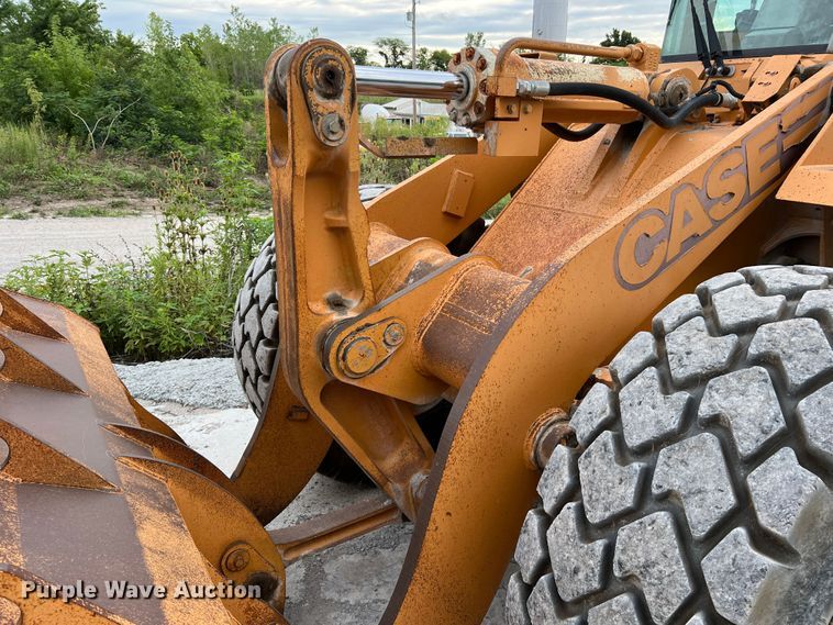 image for item JM9172 1995 Case 721B  wheel loader