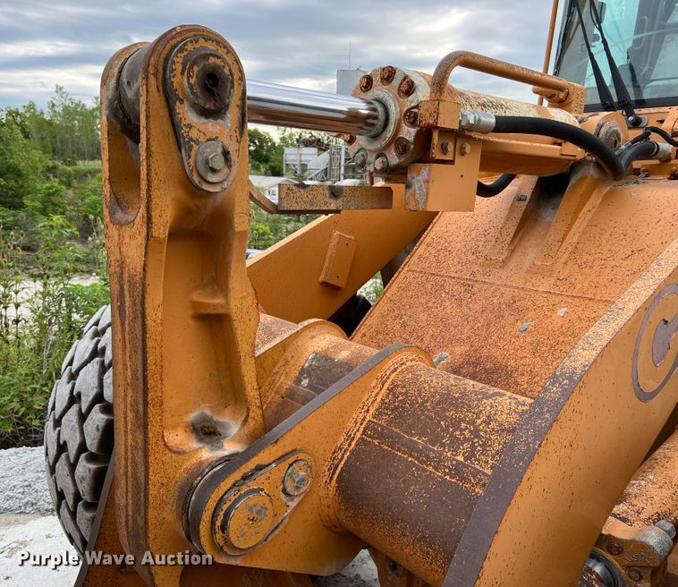 image for item JM9172 1995 Case 721B  wheel loader