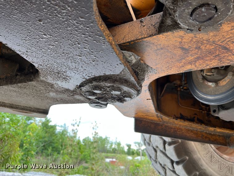 image for item JM9172 1995 Case 721B  wheel loader