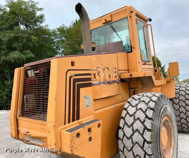 image for item JM9172 1995 Case 721B  wheel loader
