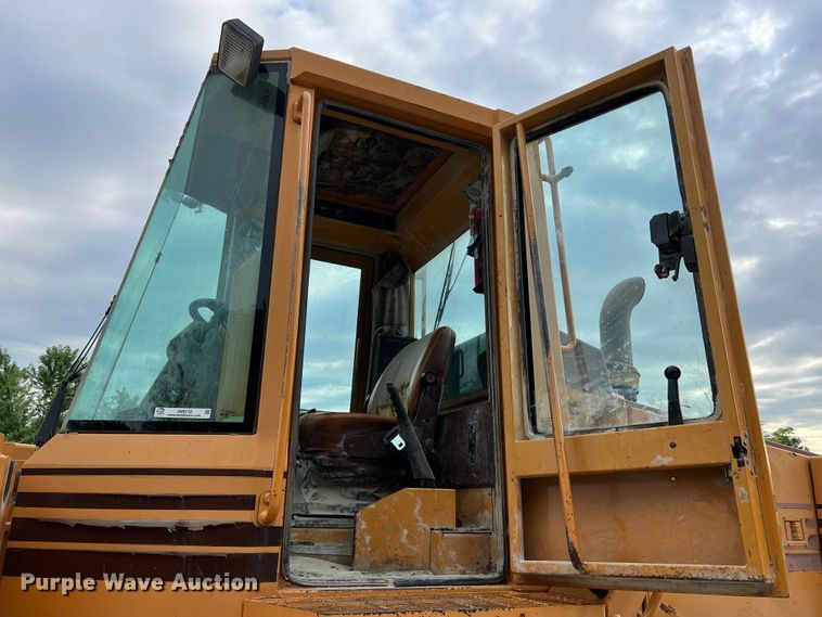 image for item JM9172 1995 Case 721B  wheel loader