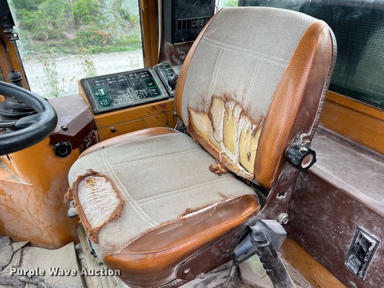 image for item JM9172 1995 Case 721B  wheel loader