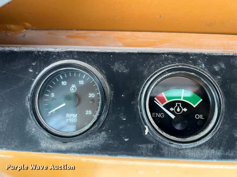 image for item JM9172 1995 Case 721B  wheel loader