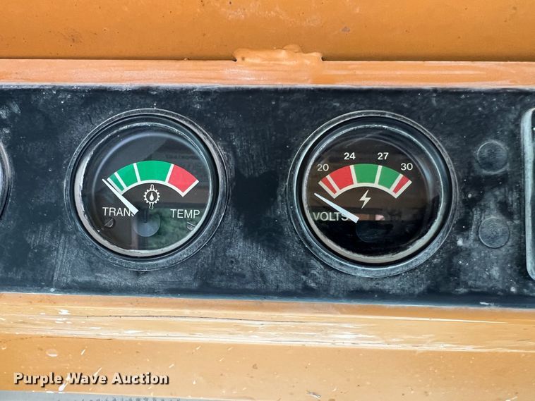 image for item JM9172 1995 Case 721B  wheel loader