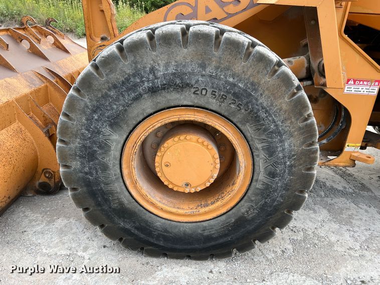 image for item JM9172 1995 Case 721B  wheel loader