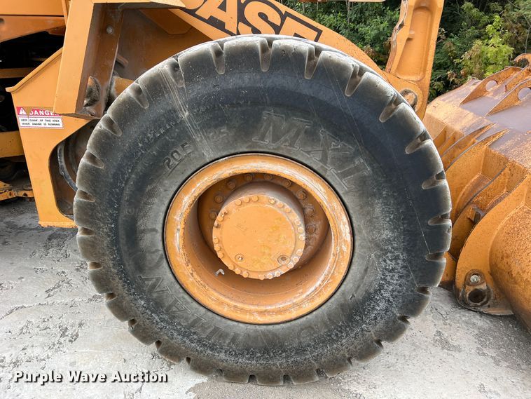 image for item JM9172 1995 Case 721B  wheel loader
