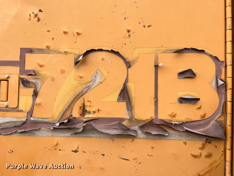 image for item JM9172 1995 Case 721B  wheel loader