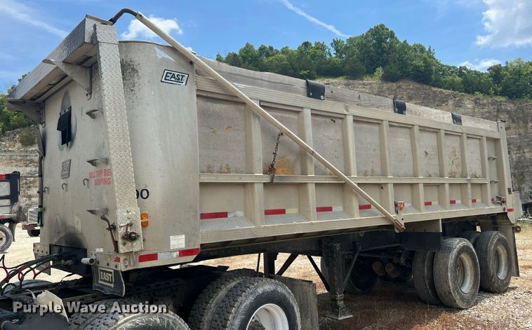 image for item JM9287 1990 East Manufacturing  end dump trailer