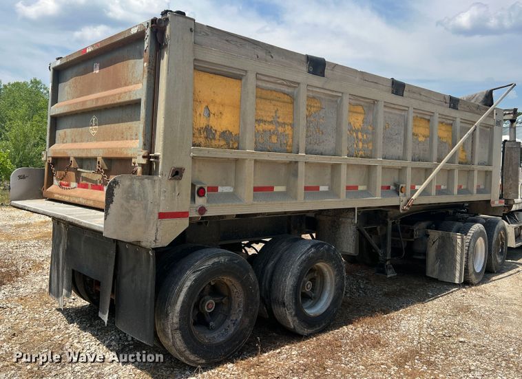 image for item JM9287 1990 East Manufacturing  end dump trailer