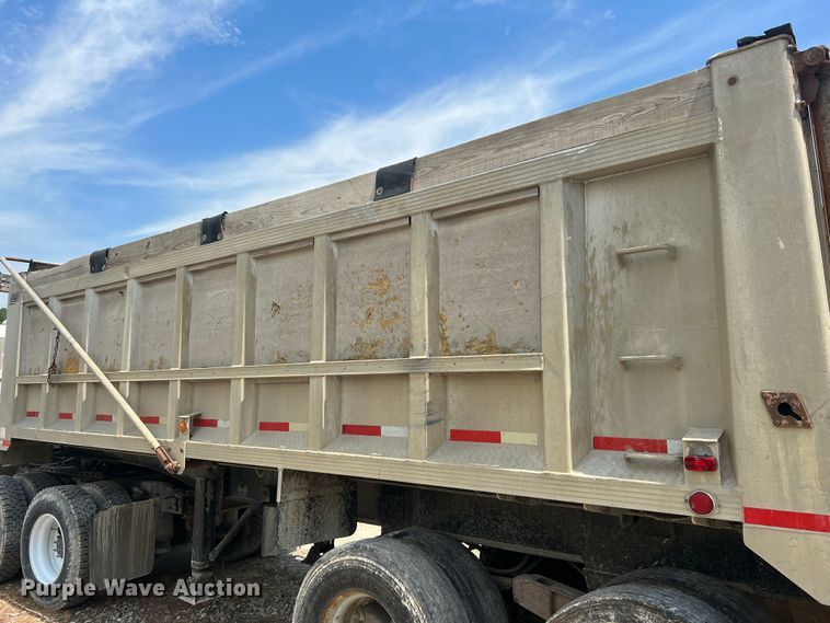image for item JM9287 1990 East Manufacturing  end dump trailer
