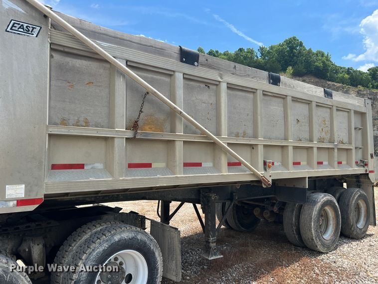 image for item JM9287 1990 East Manufacturing  end dump trailer