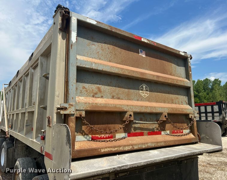 image for item JM9287 1990 East Manufacturing  end dump trailer