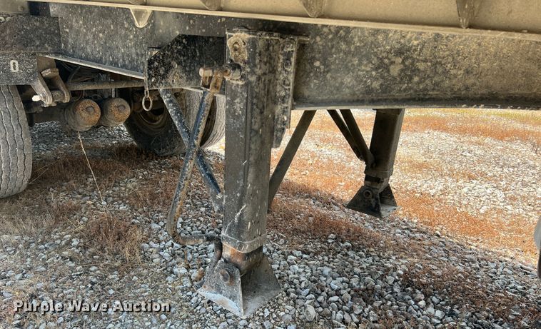 image for item JM9287 1990 East Manufacturing  end dump trailer