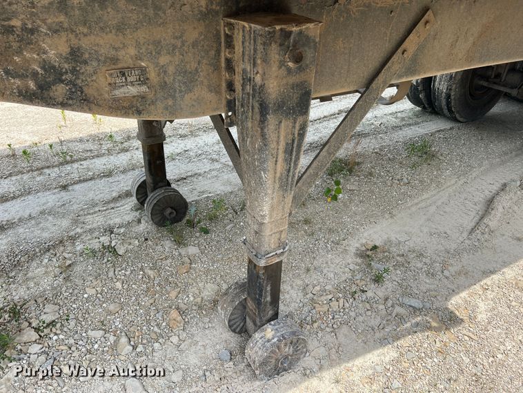 image for item JM9288 1968 Mt. Vernon HYH2127  end dump trailer