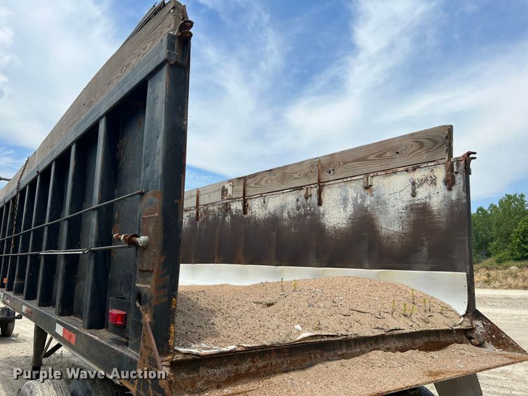 image for item JM9288 1968 Mt. Vernon HYH2127  end dump trailer