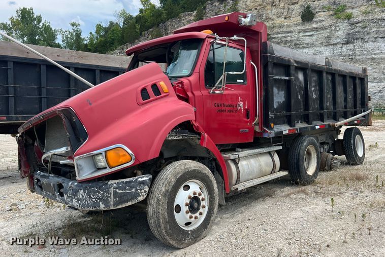 image for item JM9290 2004 Sterling L-Line  dump truck