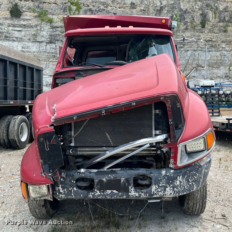 image for item JM9290 2004 Sterling L-Line  dump truck