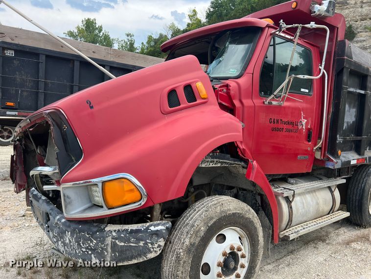 image for item JM9290 2004 Sterling L-Line  dump truck