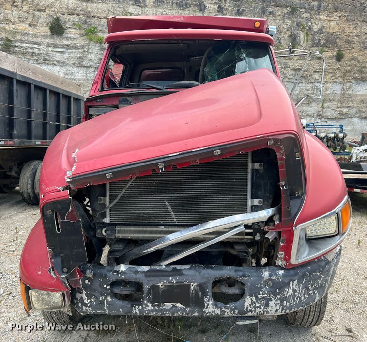 image for item JM9290 2004 Sterling L-Line  dump truck