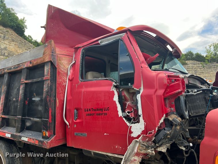 image for item JM9290 2004 Sterling L-Line  dump truck