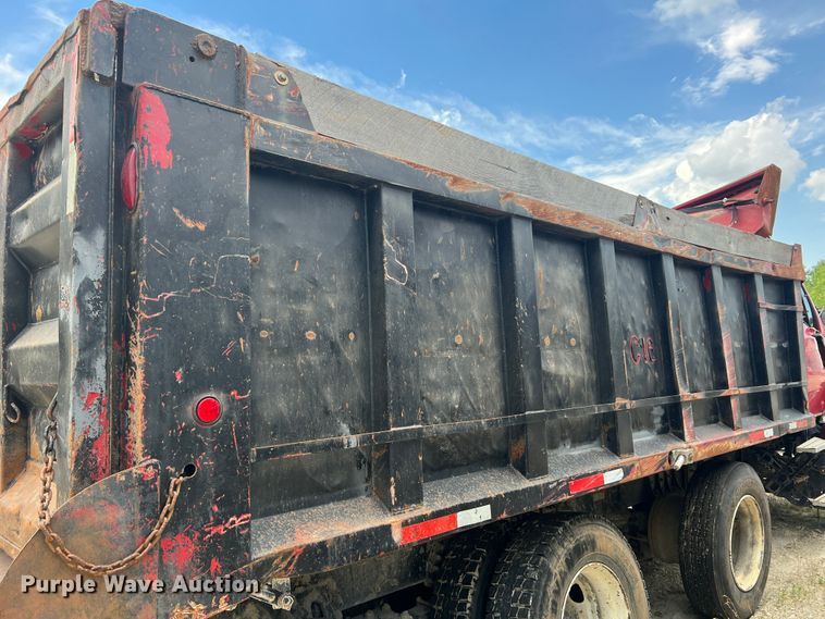 image for item JM9290 2004 Sterling L-Line  dump truck