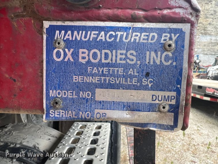 image for item JM9290 2004 Sterling L-Line  dump truck