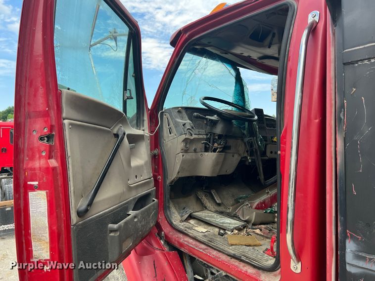 image for item JM9290 2004 Sterling L-Line  dump truck