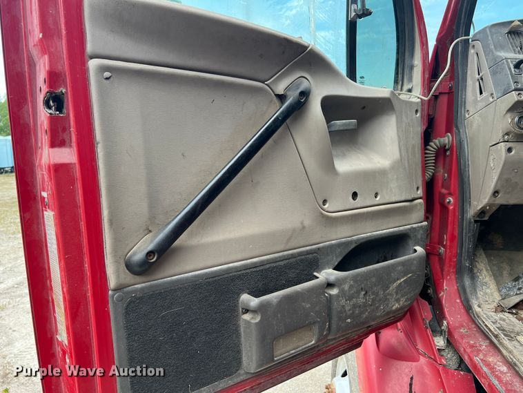 image for item JM9290 2004 Sterling L-Line  dump truck