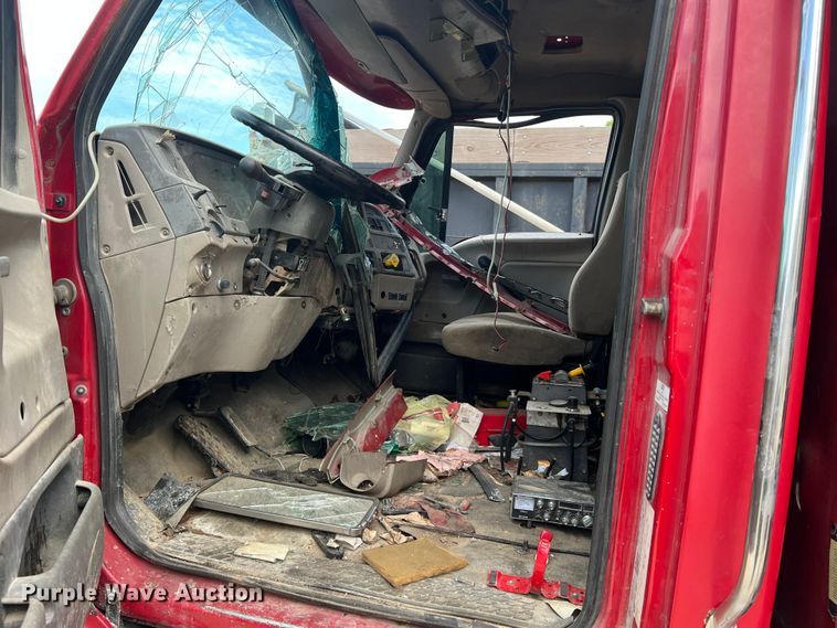 image for item JM9290 2004 Sterling L-Line  dump truck